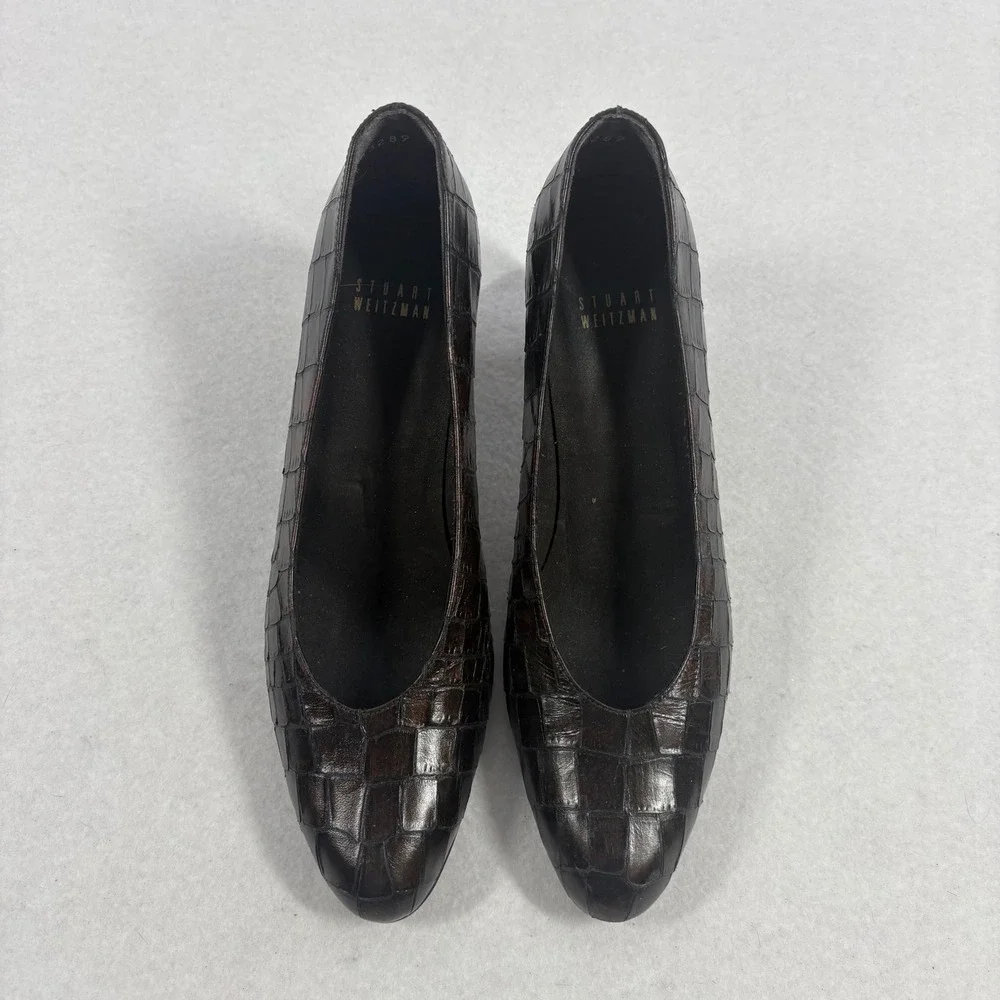 Stuart Weitzman Pumps Womens 6.5 Brown Croc Embossed Leather Round Old Money